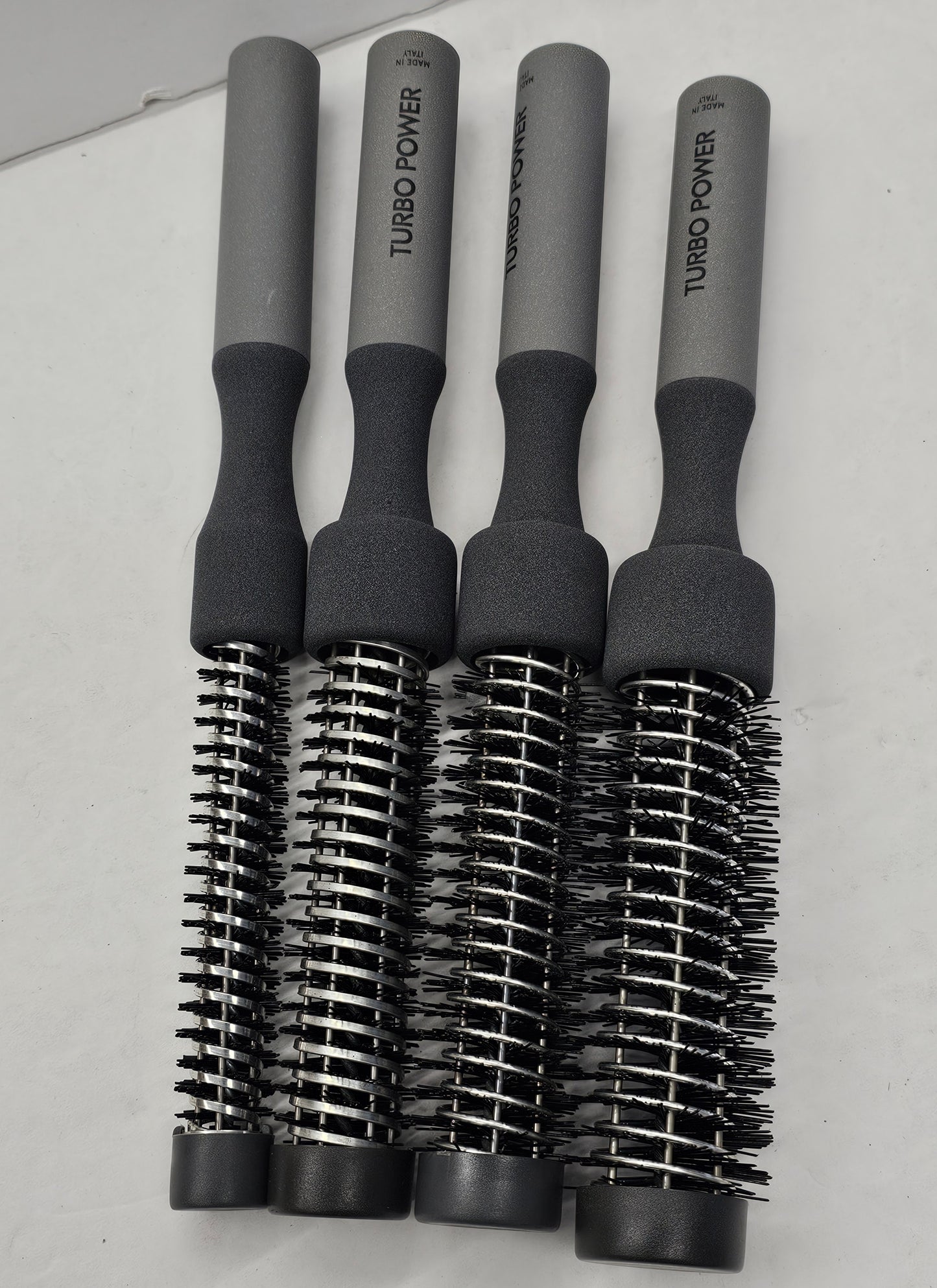 Set of 4 assorted sizes of twister magnesium curl maker brush; turbo power image 3