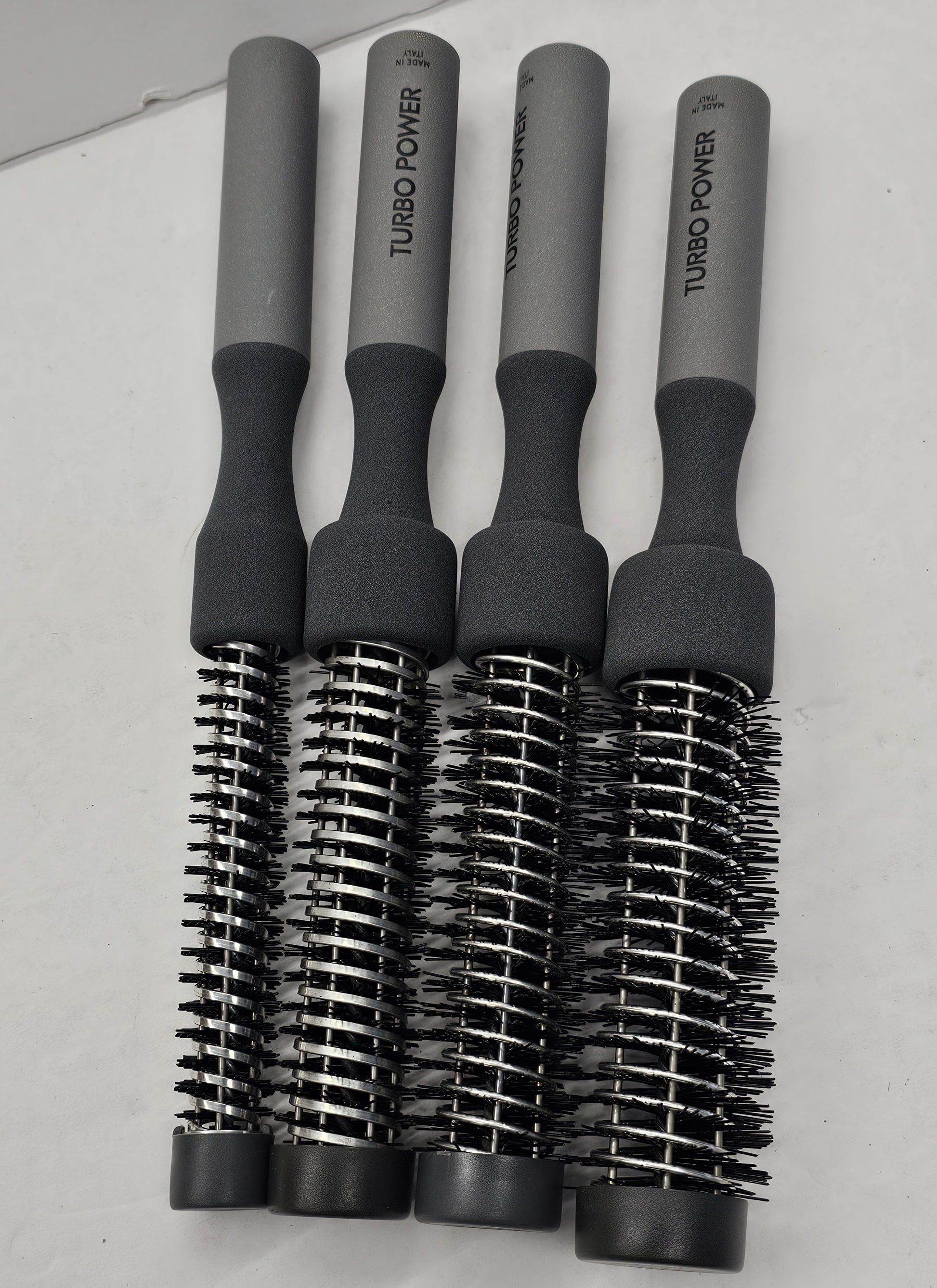 Set of 4 assorted sizes of twister magnesium curl maker brush; turbo power image 3
