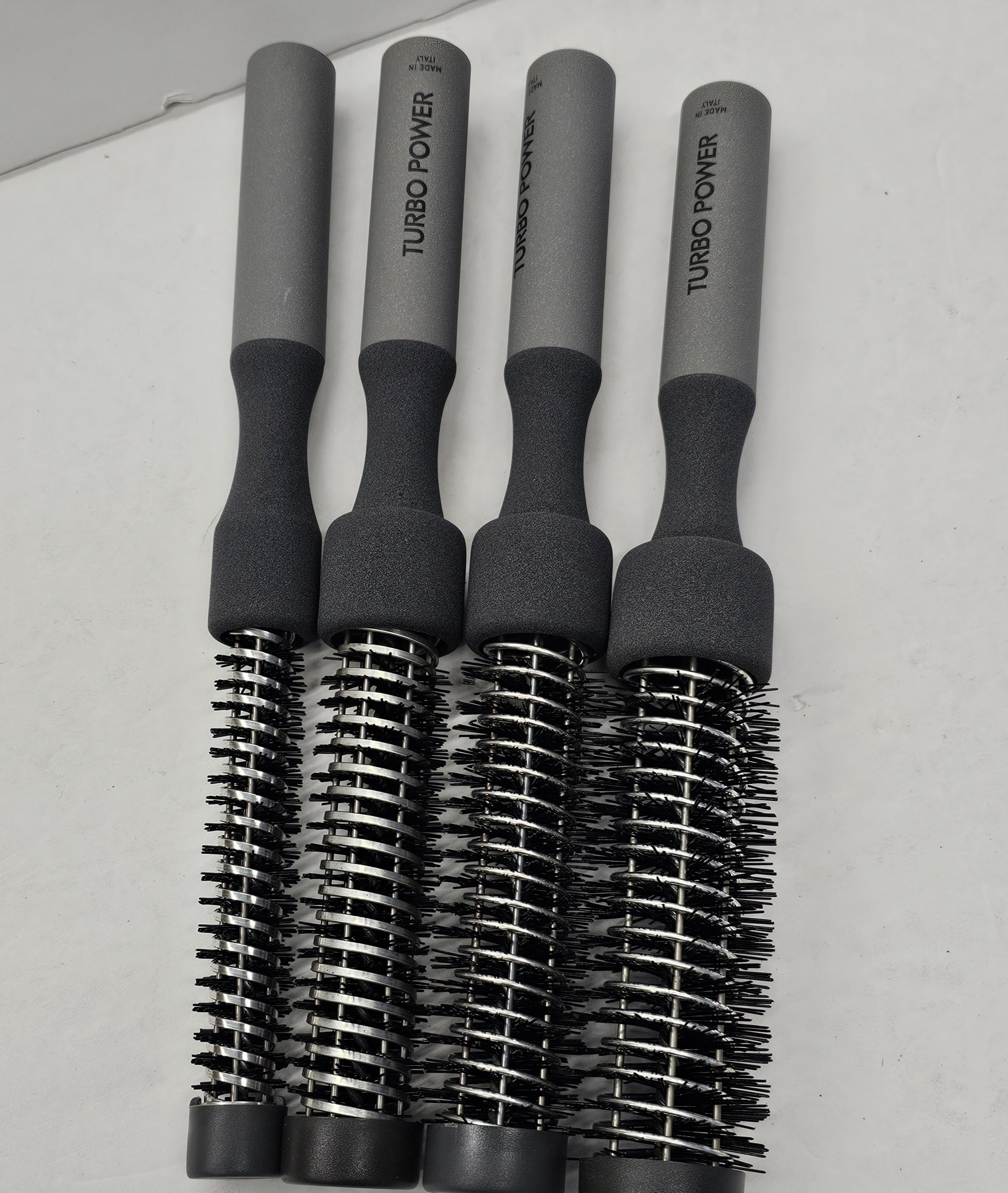 Set of 4 assorted sizes of twister magnesium curl maker brush; turbo power image 0