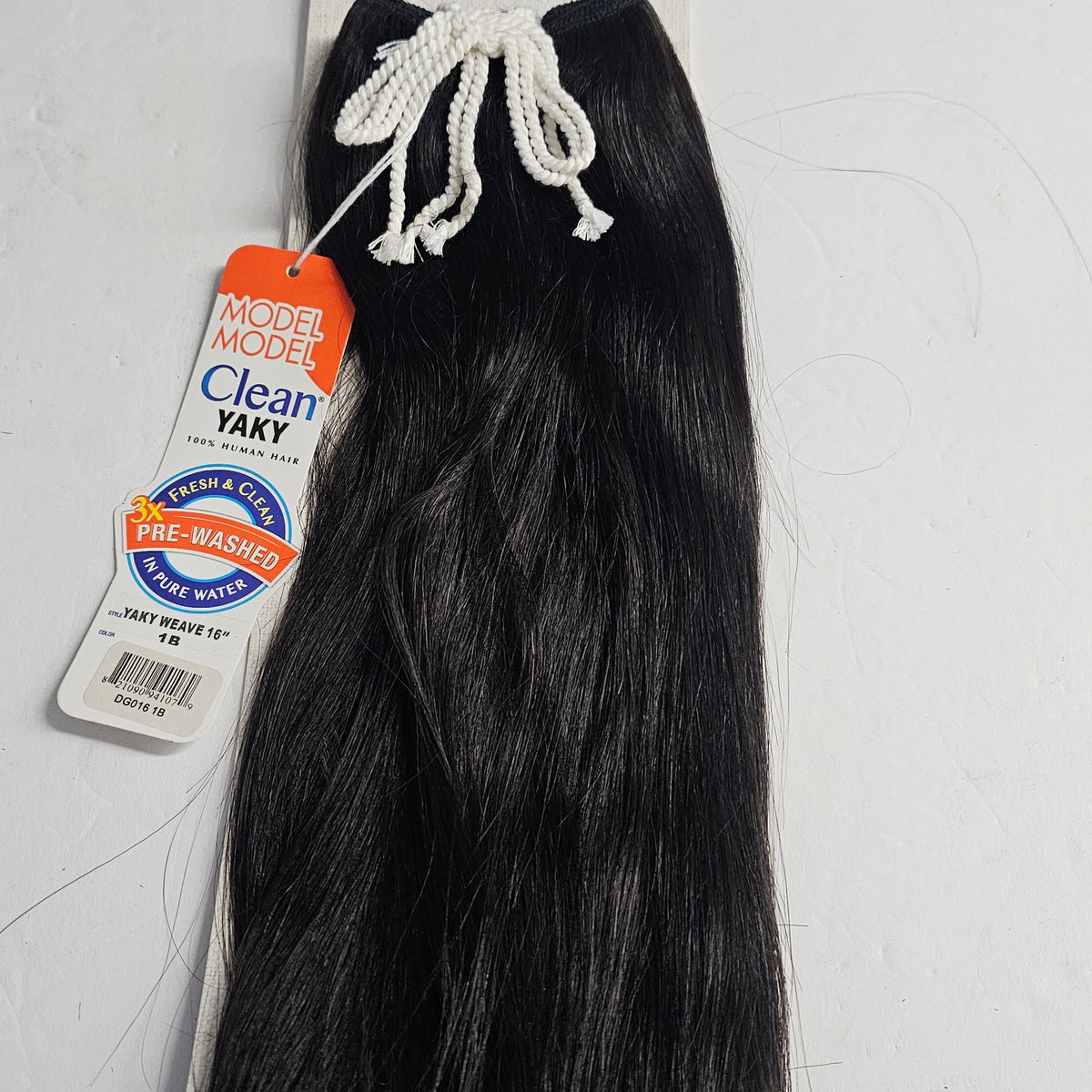 Model model Clean - pre-washed Yaky weave - sew-in weft