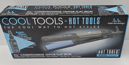Cool tools 1 1/4 inch conditioning vapor flat iron; model HT7101 image 0
