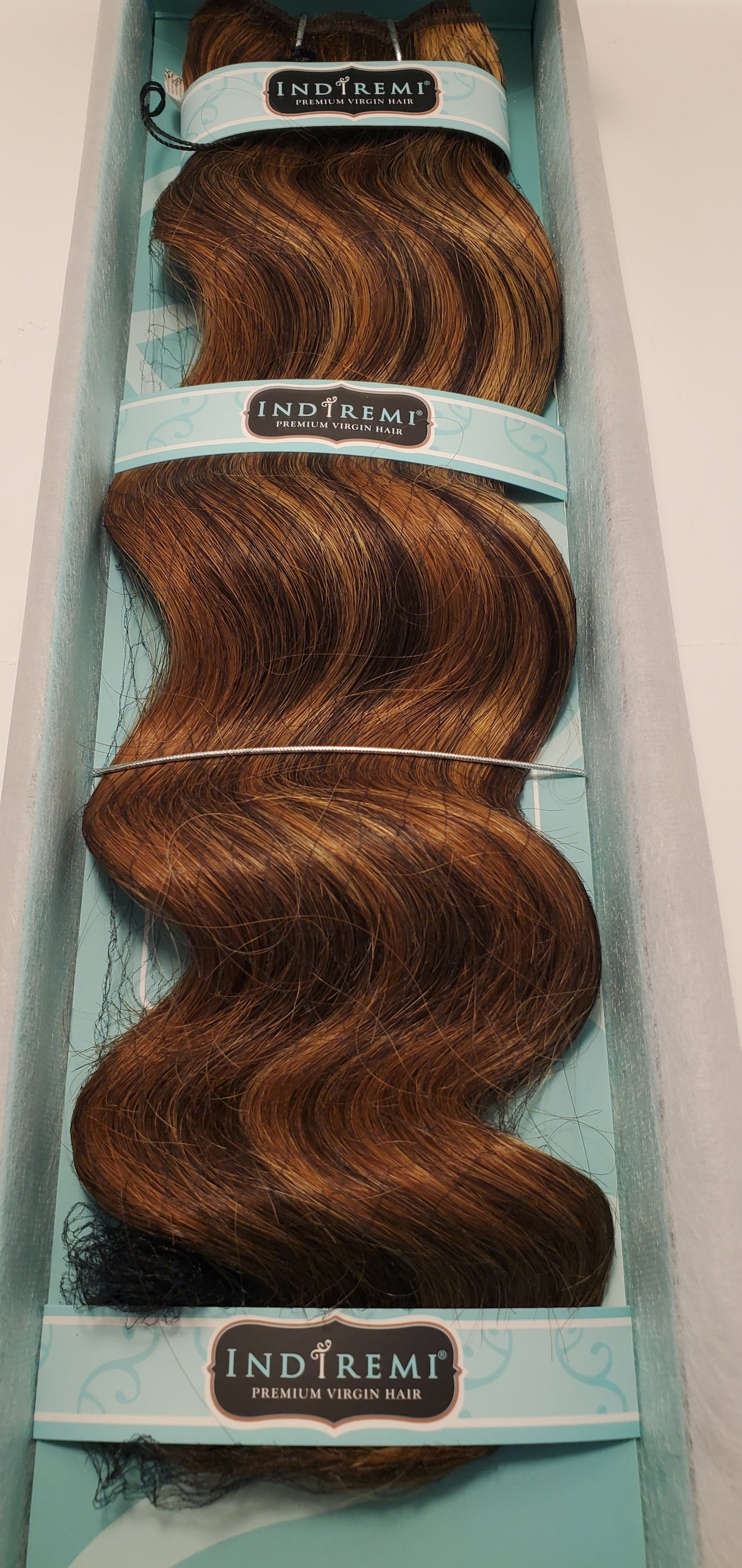 Bobbi Boss indi remi premium virgin human hair weave; ocean wave; weft; sew-in image 4