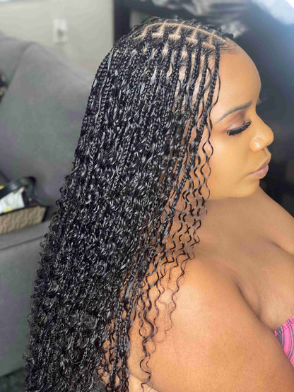 Deep Curls human hair bulk for braids styling.