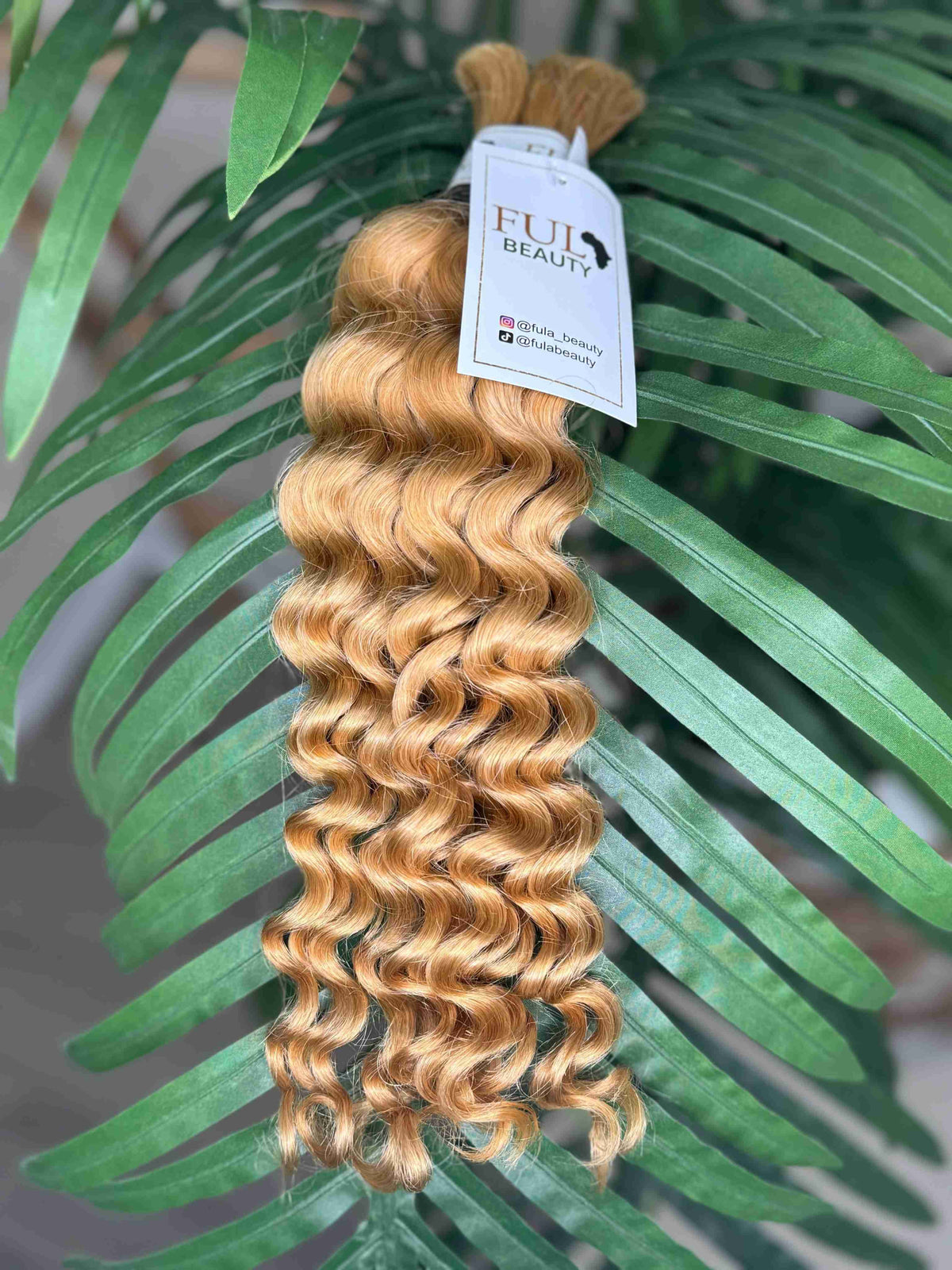 Deep wave human hair bulk for braids styling.