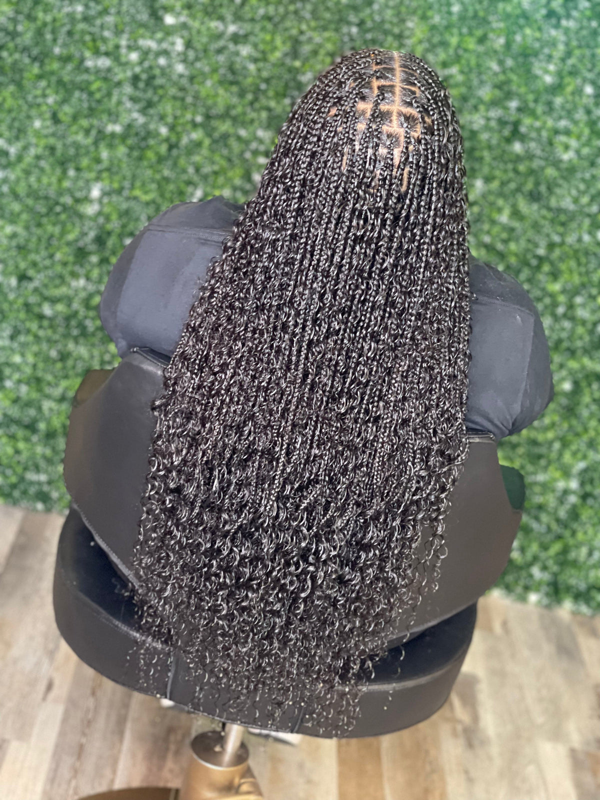 Deep Curls human hair bulk for braids styling.