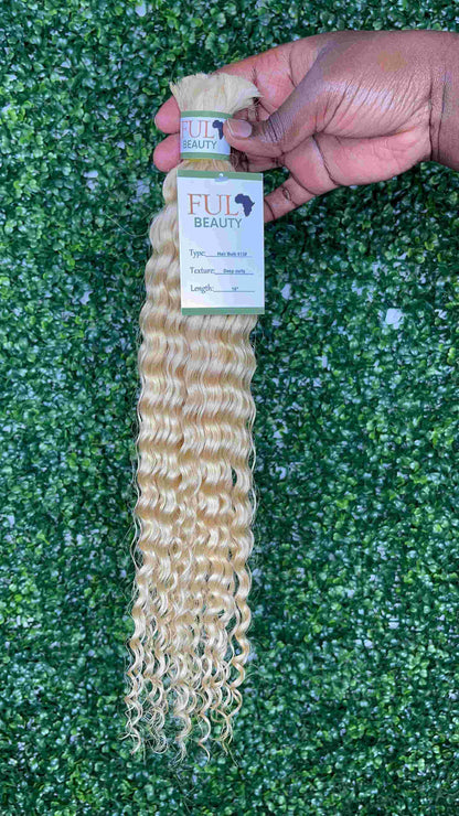 Deep Curls human hair bulk for braids styling.