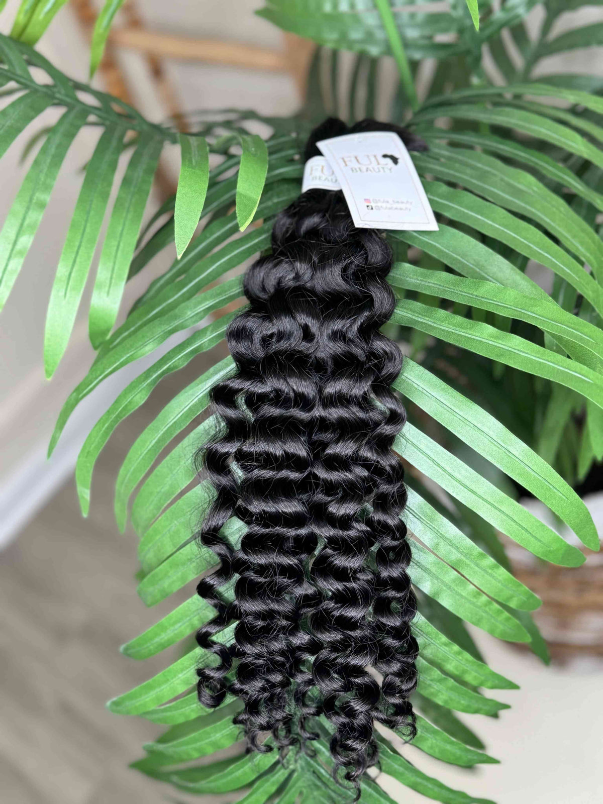 Italian curl human hair bulk for braiding.