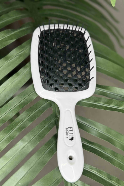 The Fula Detangling Brush